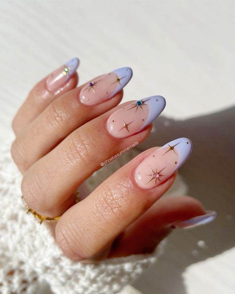 25 Easy To Copy Star Nail Designs To Glam You Up - 197