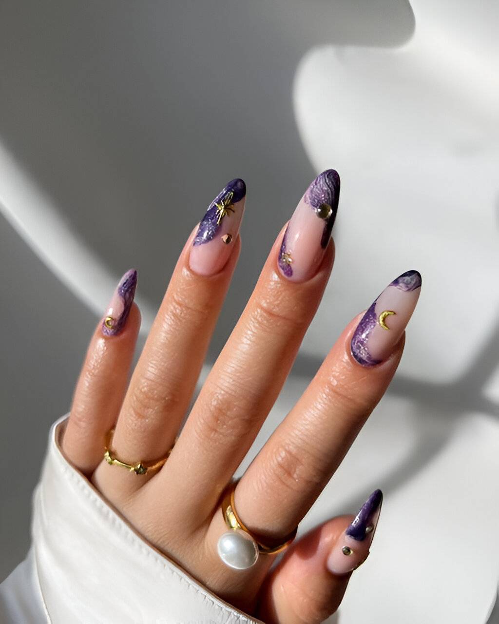 25 Easy To Copy Star Nail Designs To Glam You Up - 199