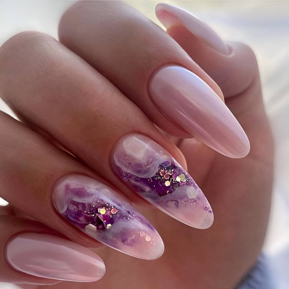 25 Easy To Copy Star Nail Designs To Glam You Up - 211