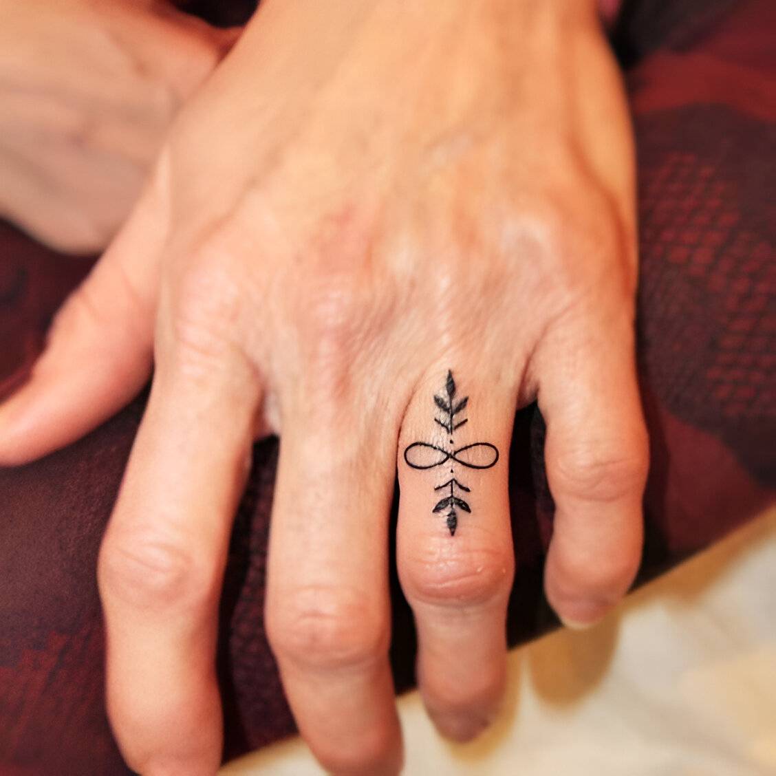 25 Lovely Tattoo Ideas For Women To Shine