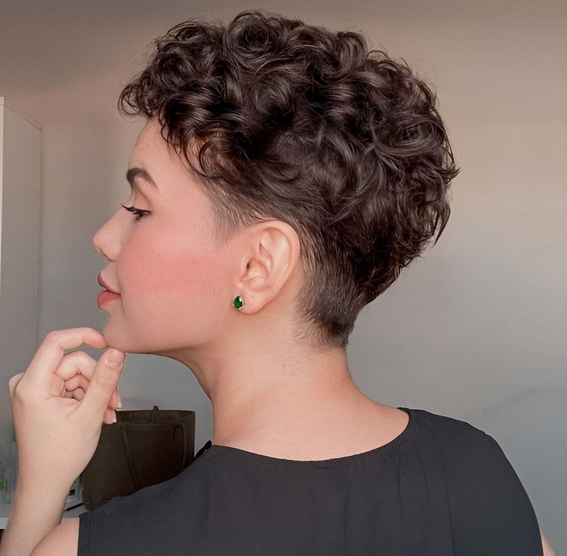 25 Trendiest Short Asymmetrical Haircuts For A Cool Chic Look - 173