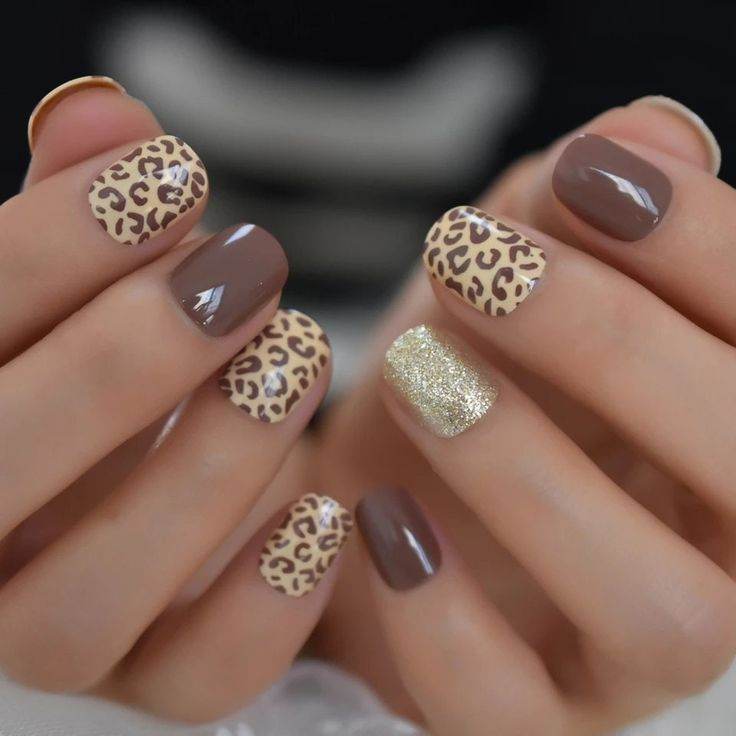 30 Autumn Nail Designs Too Chic To Resist - 241