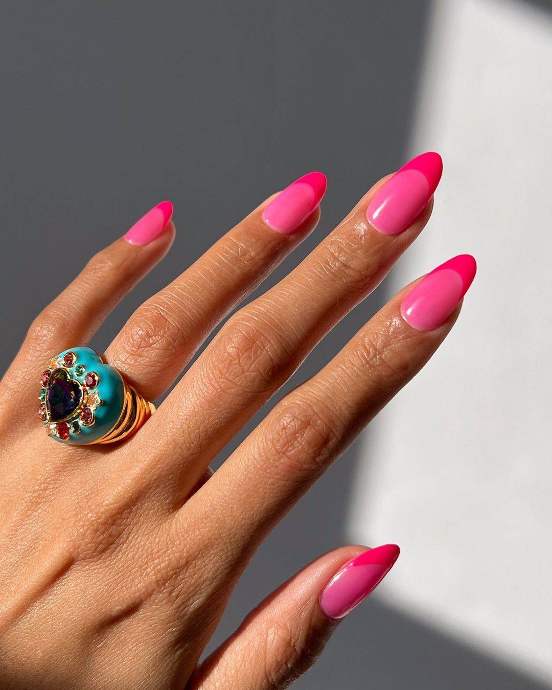 30 Fabulous Barbie Nails To Keep Up With The Barbiecore Trend - 201