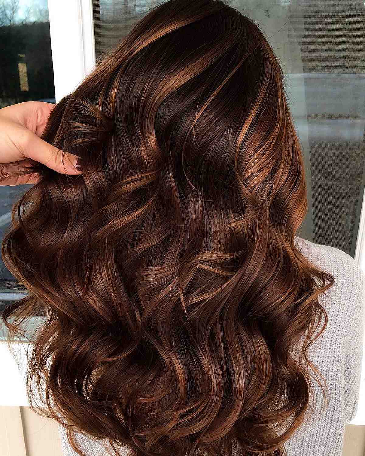 Instant Glam Up: 25 Stunning Chocolate Brown Hair Ideas - 175