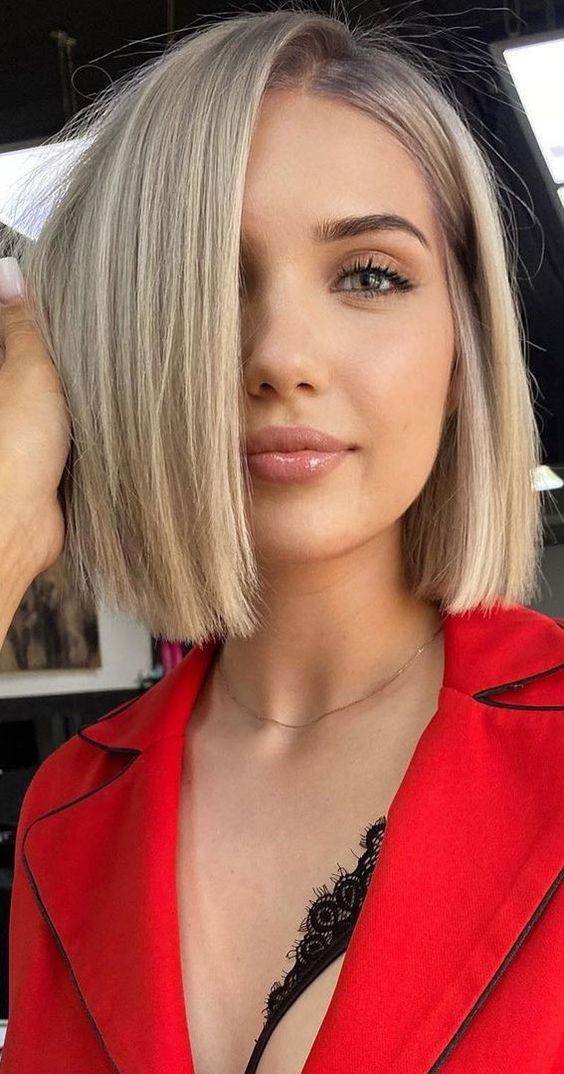 Shine Bright Like A Diamond With These 25 Gorgeous Straight Bob Haircuts - 171