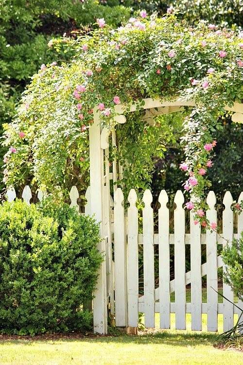30 Garden Gate Ideas To Make A Strong Impression - 215