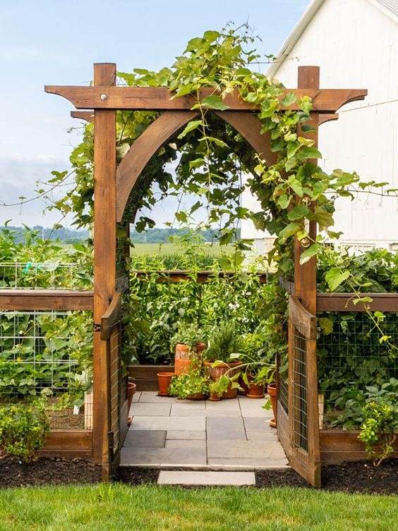 35 Whimsical Ideas That Will Elevate Your Garden To New Heights - 265