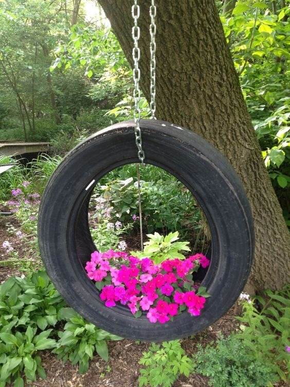 30 Recycled Garden Projects To Revamp Your Backyard - 195