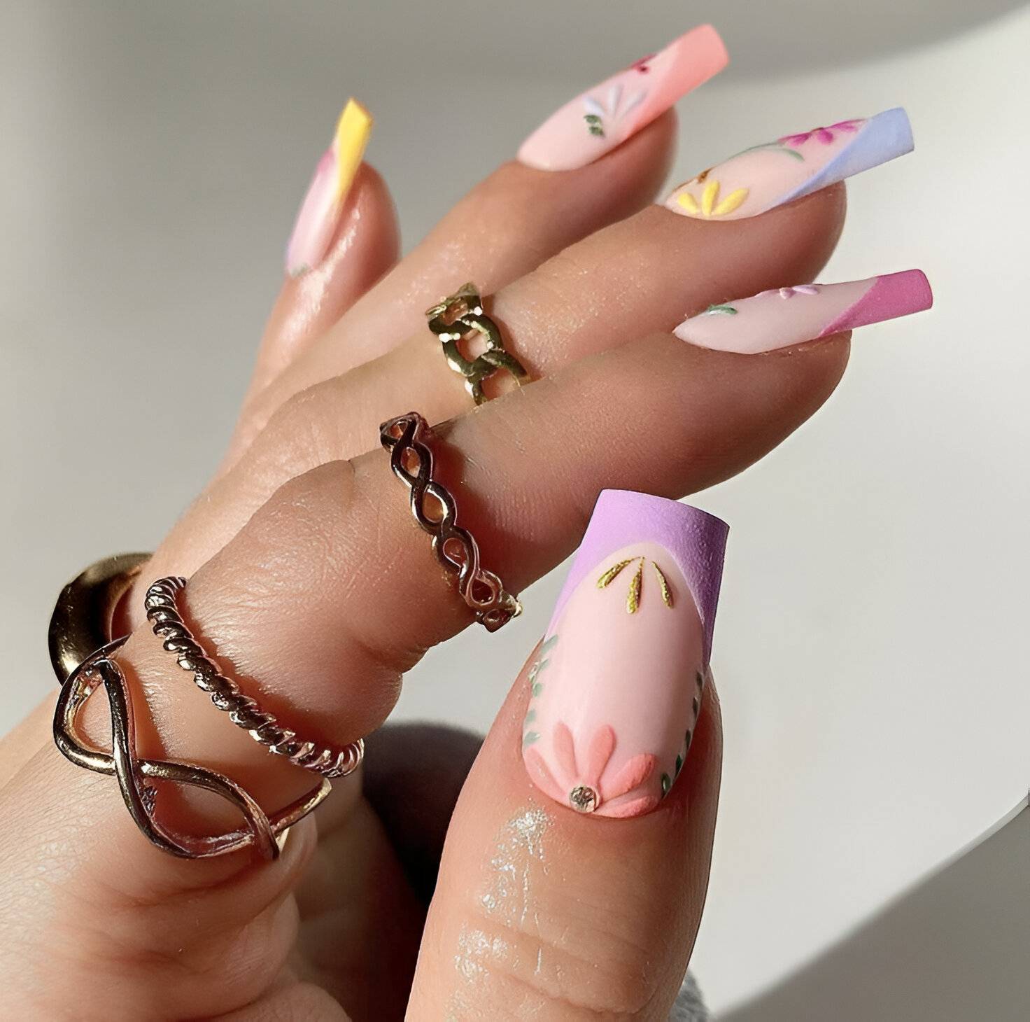 30 Gorgeous Flower Nail Designs No Pretty Girl Should Miss - 197