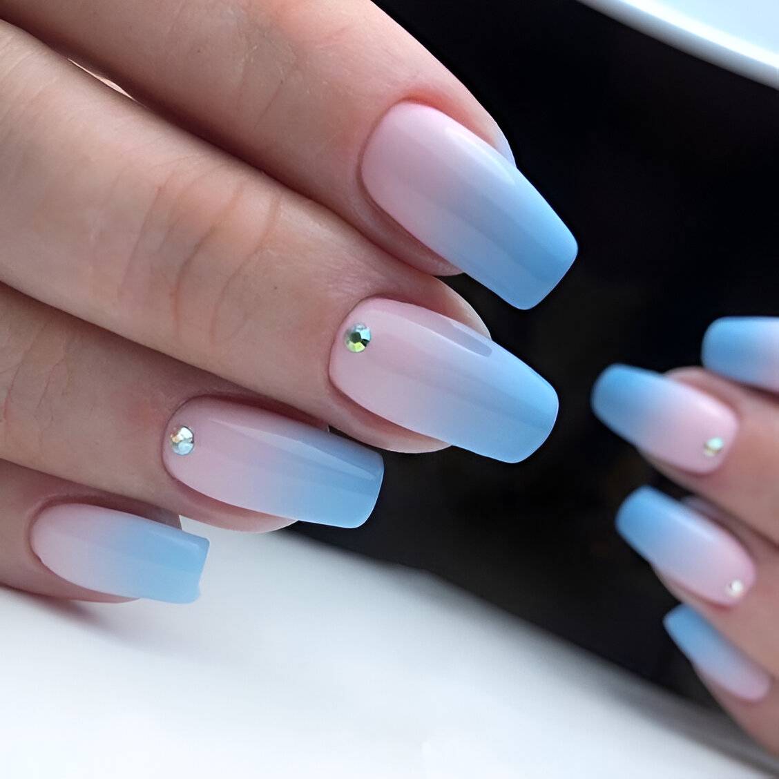 30 Simple But Gorgeous Blue Manis For The Ultimate Chic Vibe - 193