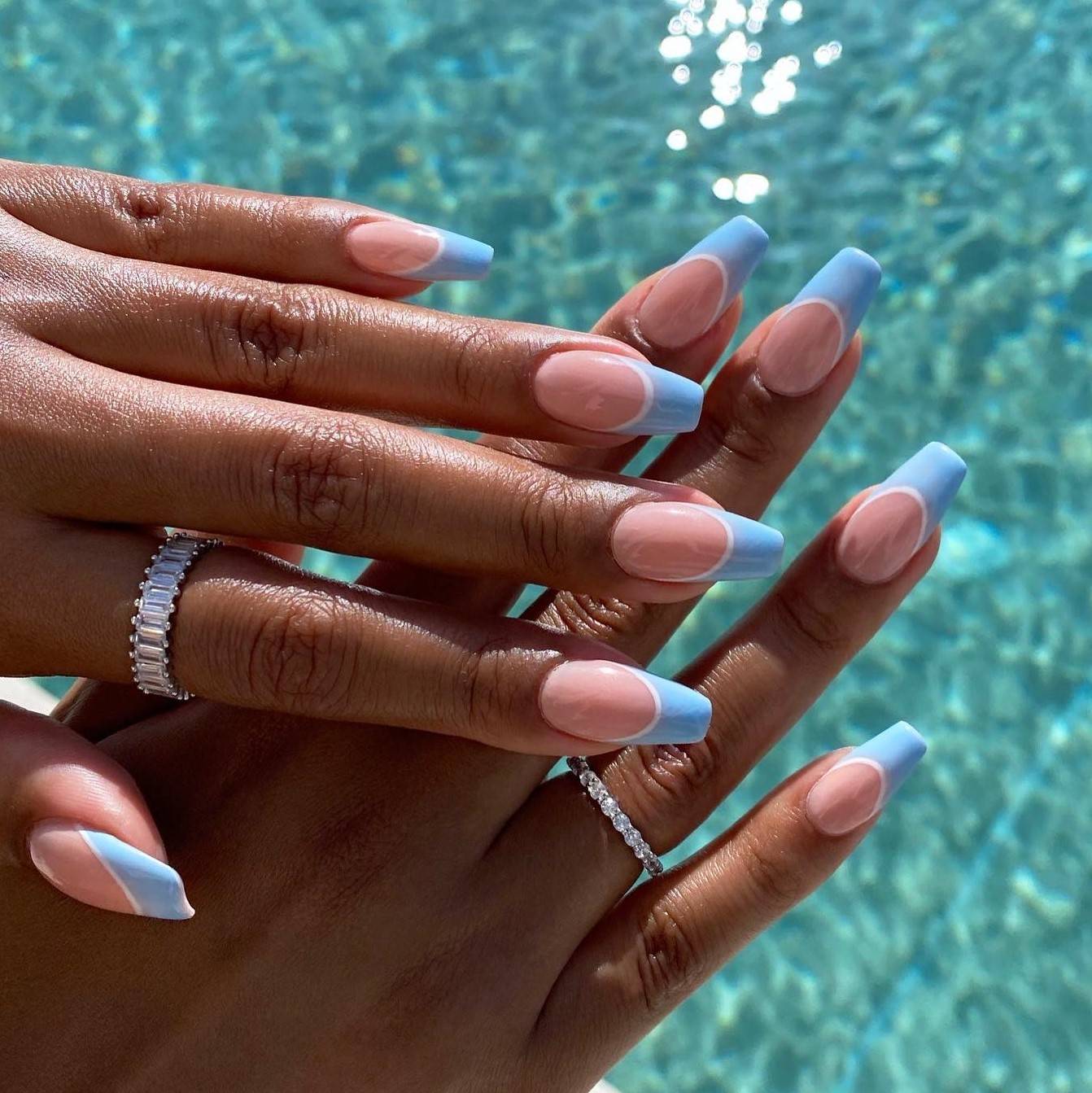 30 Simple But Gorgeous Blue Manis For The Ultimate Chic Vibe - 221