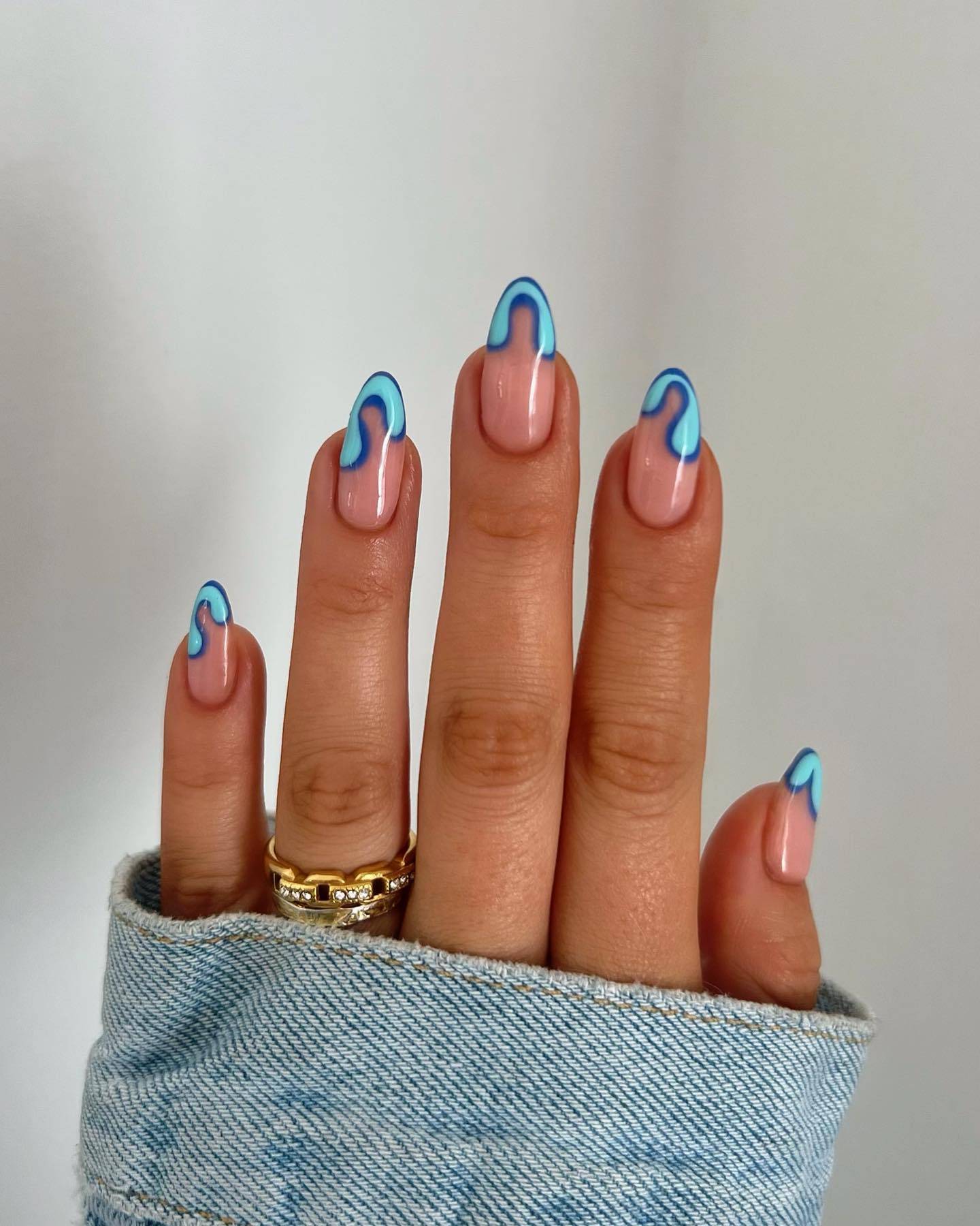30 Simple But Gorgeous Blue Manis For The Ultimate Chic Vibe - 231