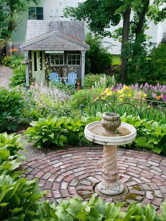 30 Cottage Garden Ideas To Bring Vintage Charm To Your Landscape - 241