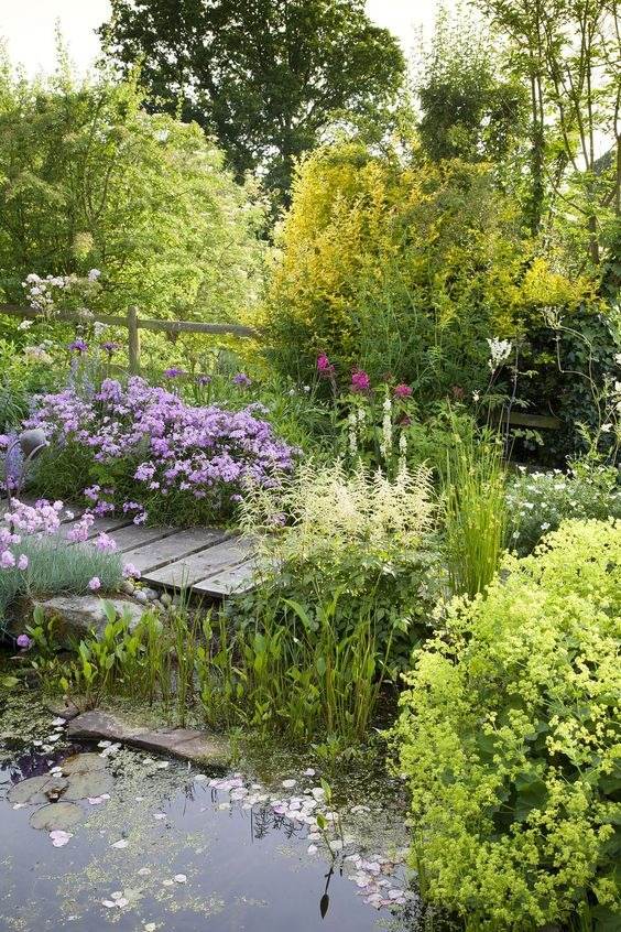 30 Cottage Garden Ideas To Bring Vintage Charm To Your Landscape - 251