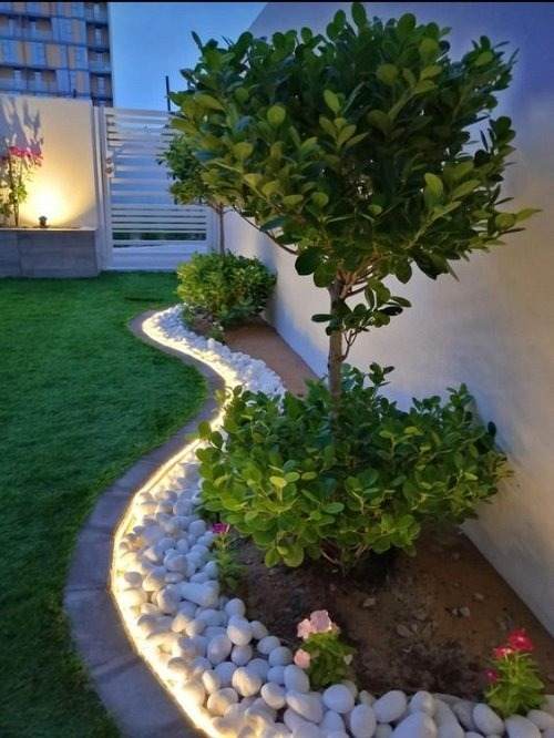 30 White Rock Landscaping Ideas For A Zen, Modern, Or Colorful Garden - 239