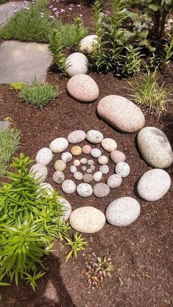 30 White Rock Landscaping Ideas For A Zen, Modern, Or Colorful Garden - 249