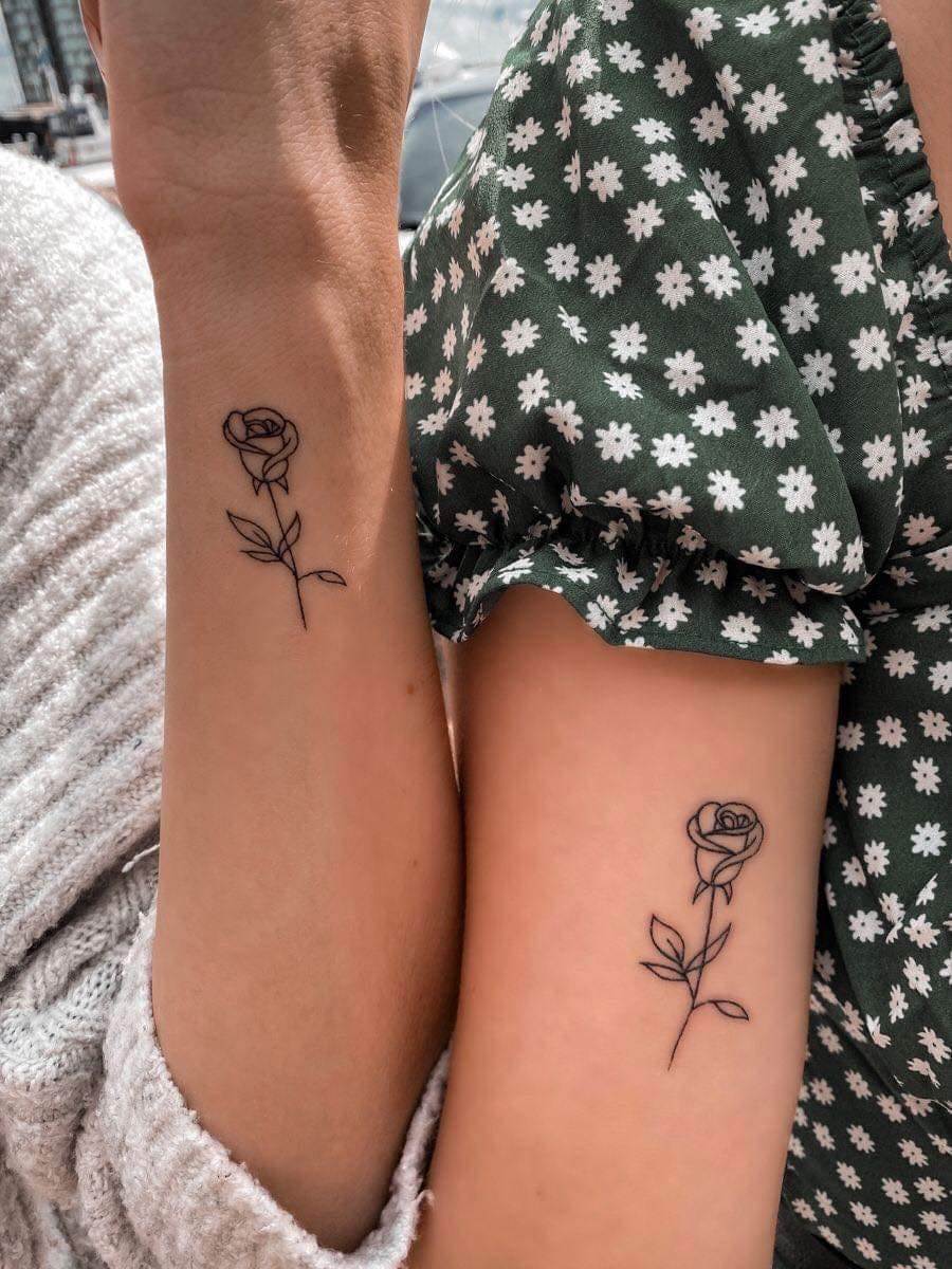 27 Feminine Best Friend Tattoos With The Perfect Elegant Touch 2 