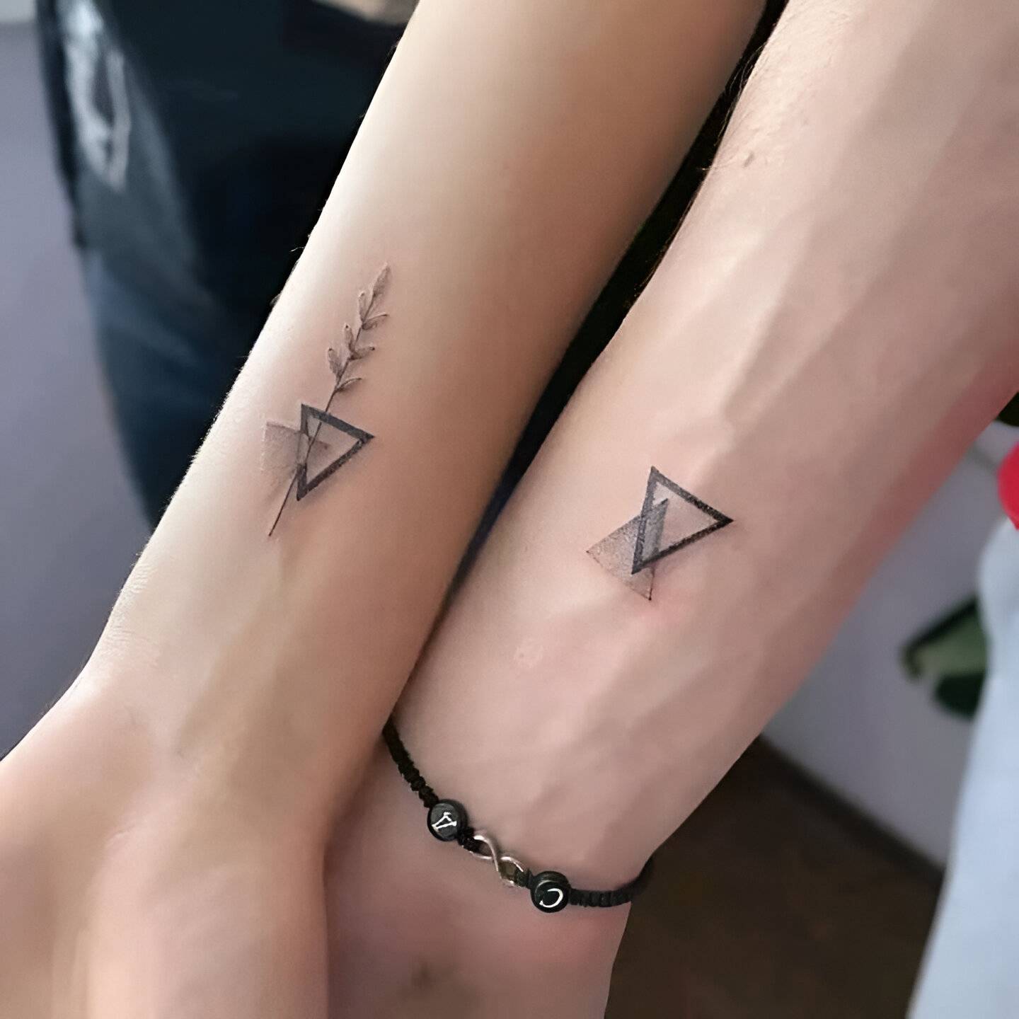 27 Feminine Best Friend Tattoos With The Perfect Elegant Touch 22