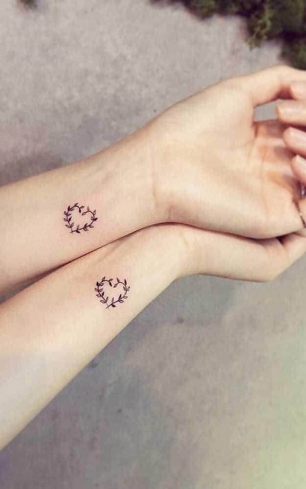 27 Feminine Best Friend Tattoos With The Perfect Elegant Touch 5