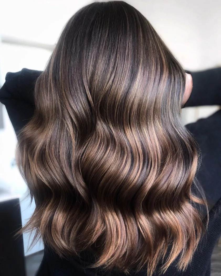 27 Gorgeous Golden Brown Hair Ideas To Make You Stunning Like A Model 12