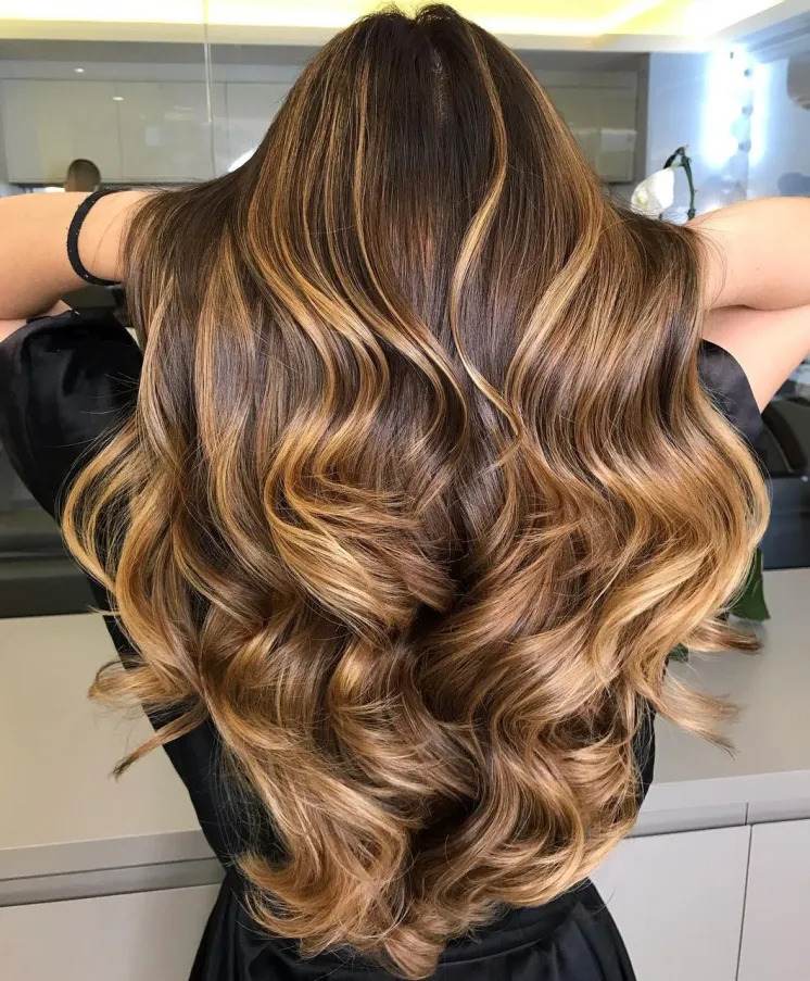 27 Gorgeous Golden Brown Hair Ideas To Make You Stunning Like A Model 15