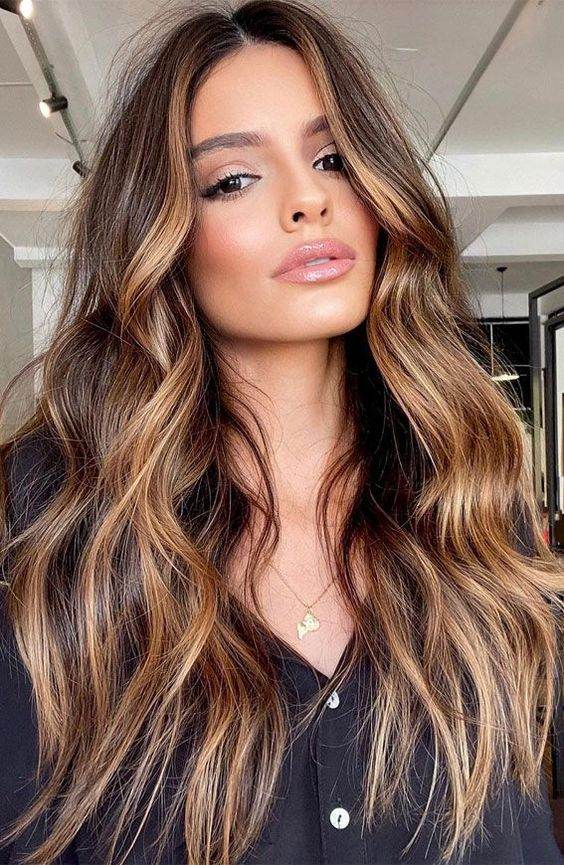30 Chic Blonde Highlight Ideas That Are The Epitome Of Feminity 1 