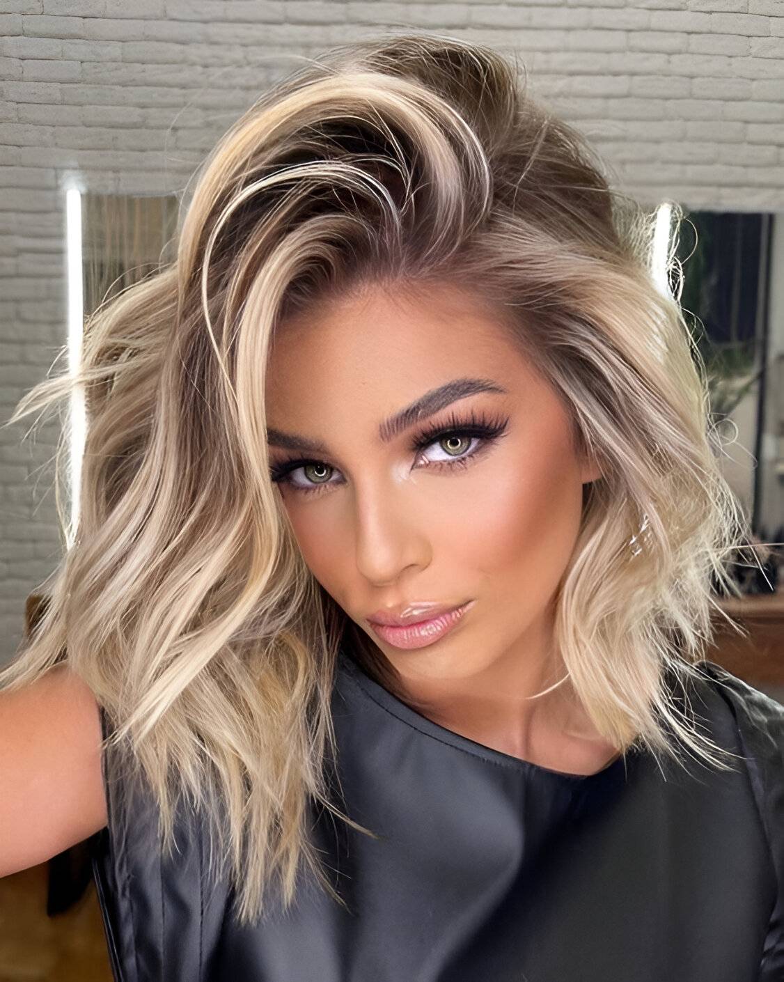 30 Chic Blonde Highlight Ideas That Are The Epitome Of Feminity 21