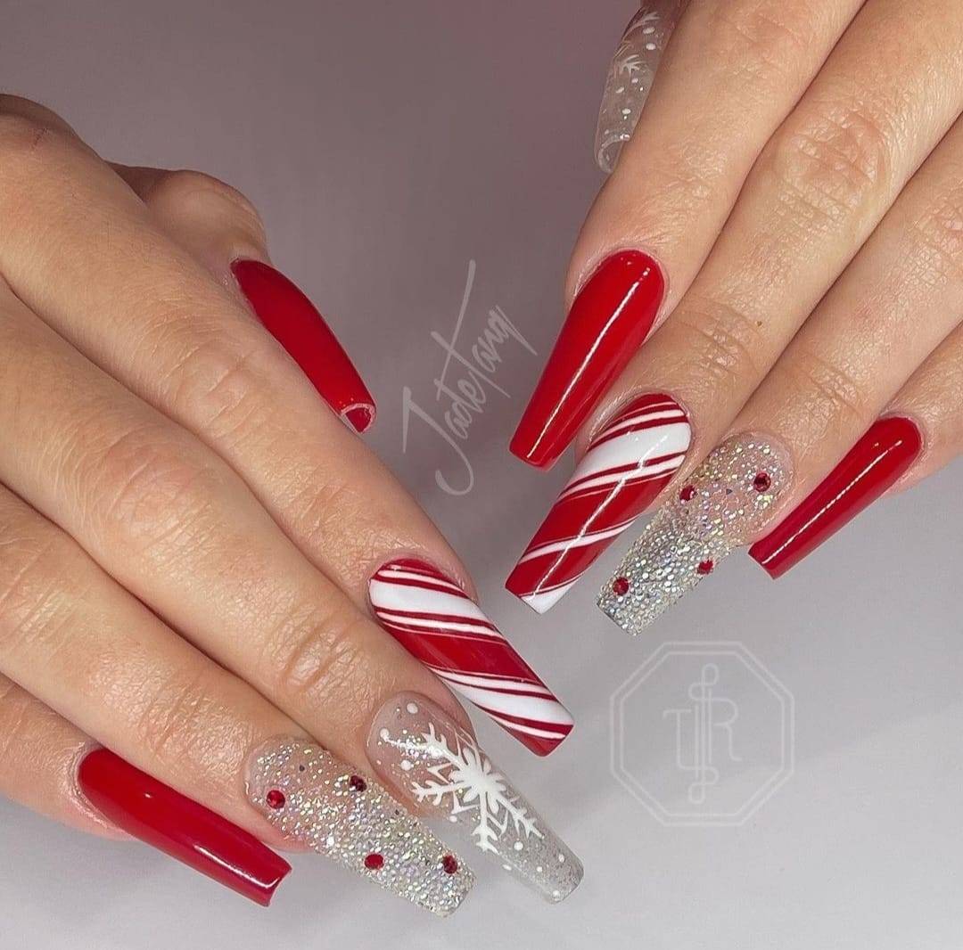 30 Drool-Worthy Red Christmas Nails To Celebrate The Holiday Season 13