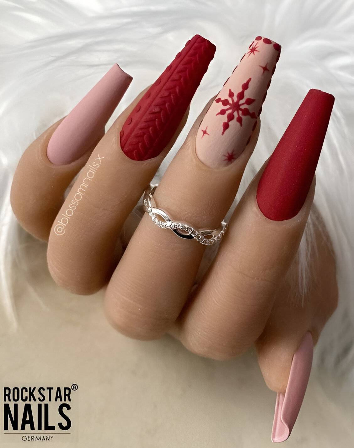 30 Drool-Worthy Red Christmas Nails To Celebrate The Holiday Season 29