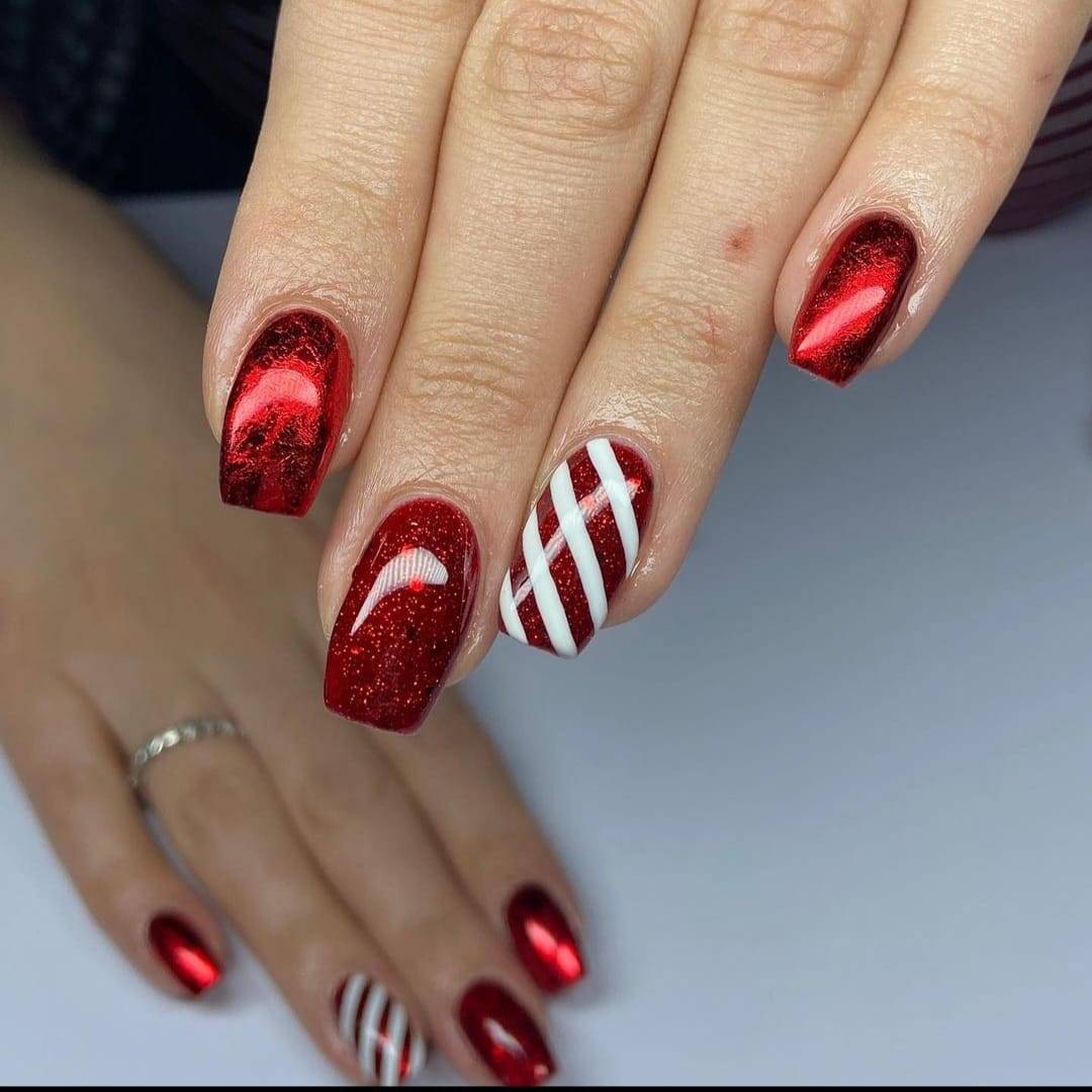 30 Drool-Worthy Red Christmas Nails To Celebrate The Holiday Season 3