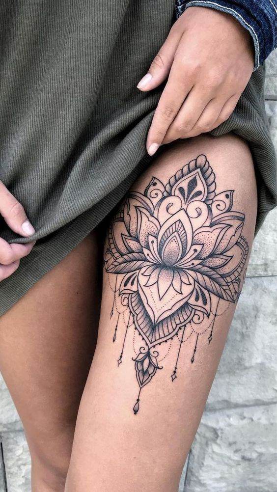 30 Elegant Thigh Tattoos To Level Up Your Sexiness And Charm 2 
