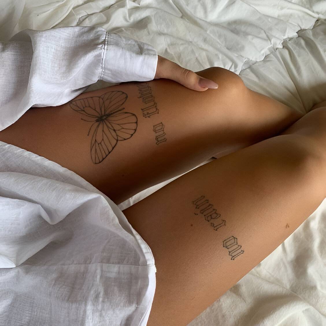 30 Elegant Thigh Tattoos To Level Up Your Sexiness And Charm 22