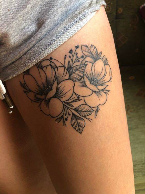 30 Elegant Thigh Tattoos To Level Up Your Sexiness And Charm 8