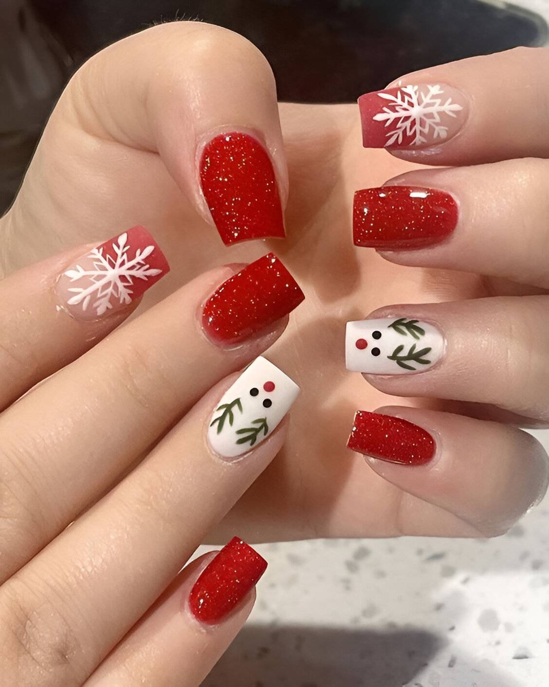 Cute Short Nails For Christmas