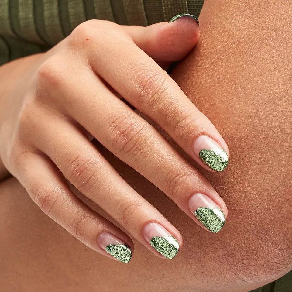 Frosty Green Nails
