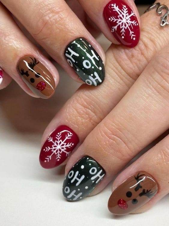 Red And Green Christmas Nails