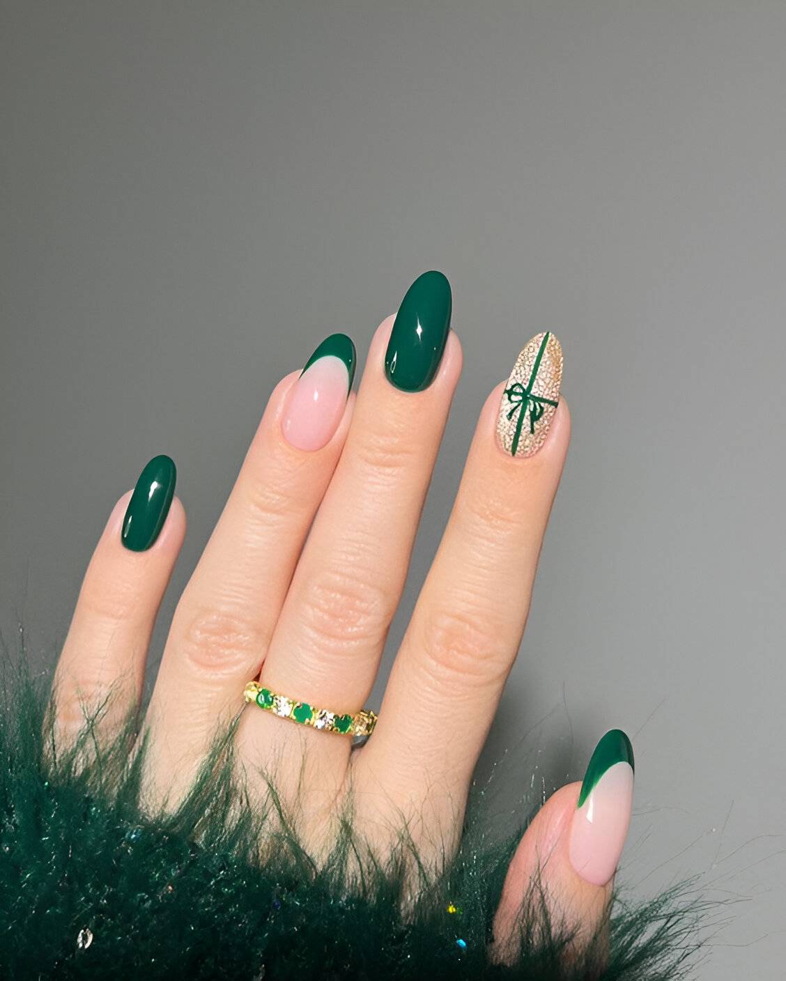 Simple Green Christmas Manicure