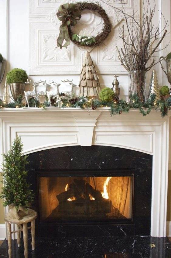 30 Christmas Mantel Ideas To Make Your Fireplace Sparkle And Shine - 195