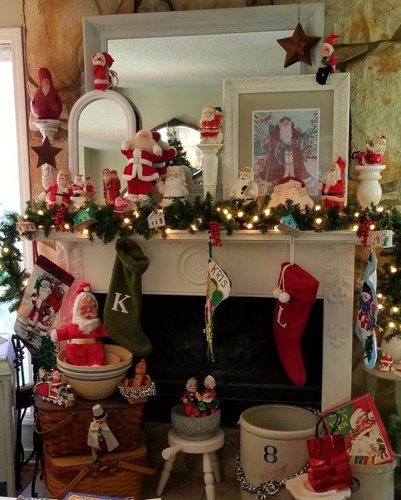 30 Christmas Mantel Ideas To Make Your Fireplace Sparkle And Shine - 197