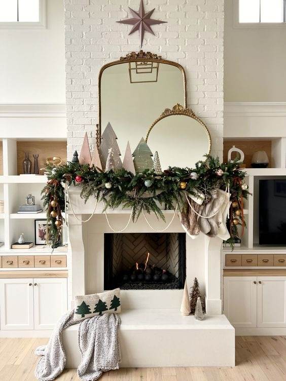 30 Christmas Mantel Ideas To Make Your Fireplace Sparkle And Shine - 203