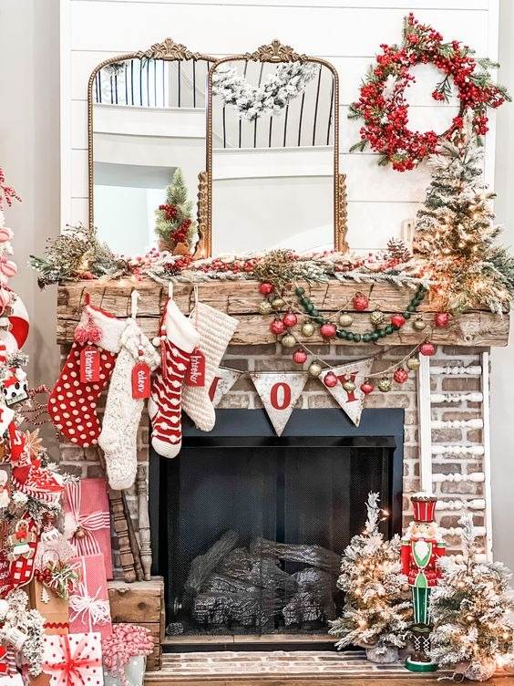 30 Christmas Mantel Ideas To Make Your Fireplace Sparkle And Shine - 205