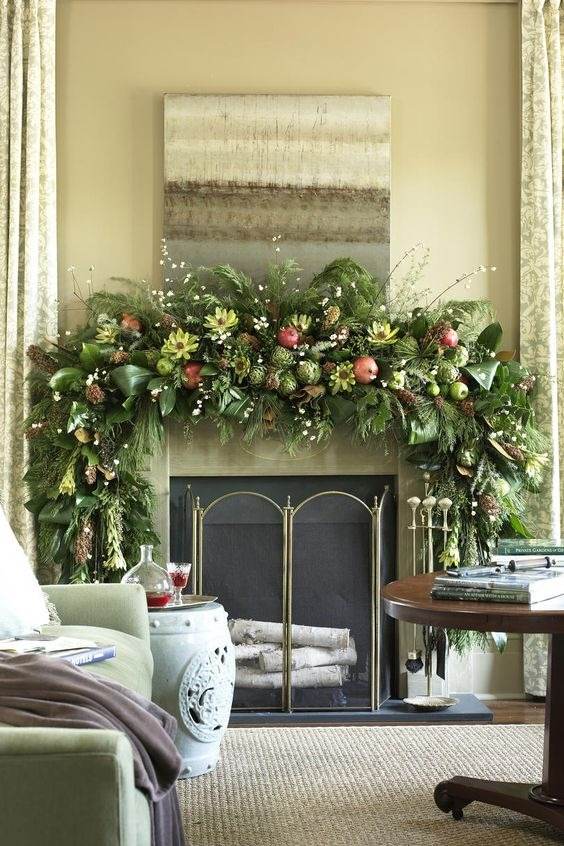 30 Christmas Mantel Ideas To Make Your Fireplace Sparkle And Shine - 229