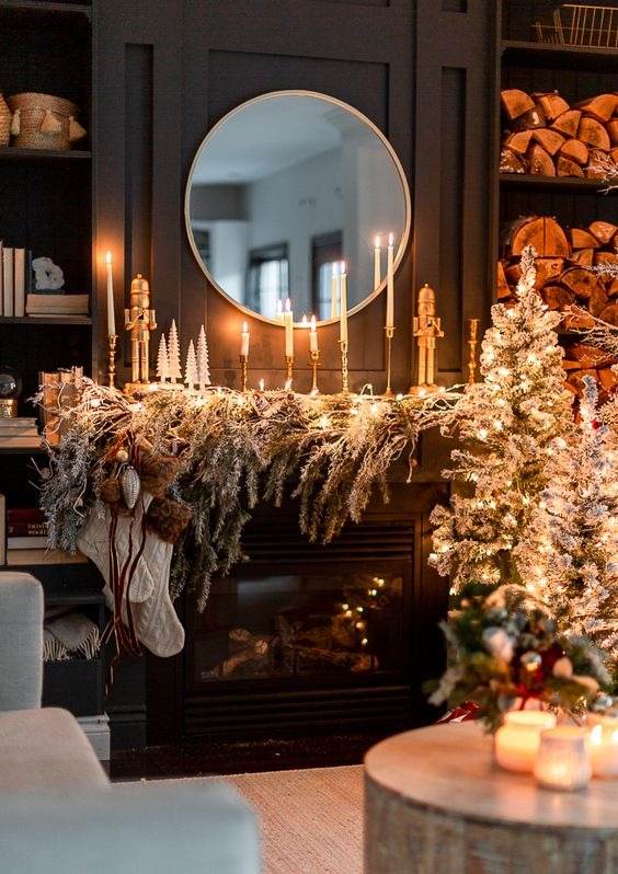 30 Christmas Mantel Ideas To Make Your Fireplace Sparkle And Shine - 233