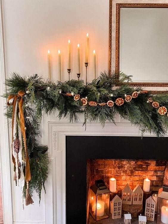 30 Christmas Mantel Ideas To Make Your Fireplace Sparkle And Shine - 235