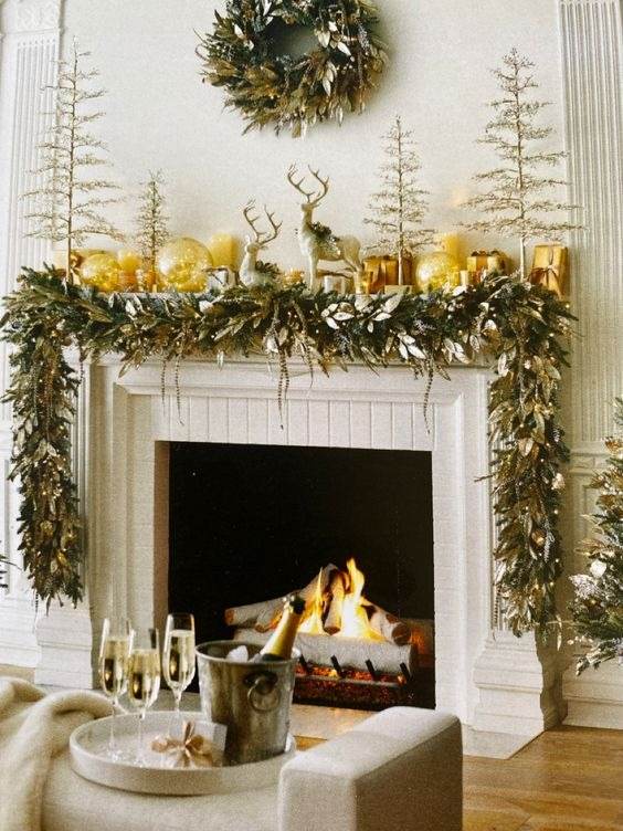 30 Christmas Mantel Ideas To Make Your Fireplace Sparkle And Shine - 241
