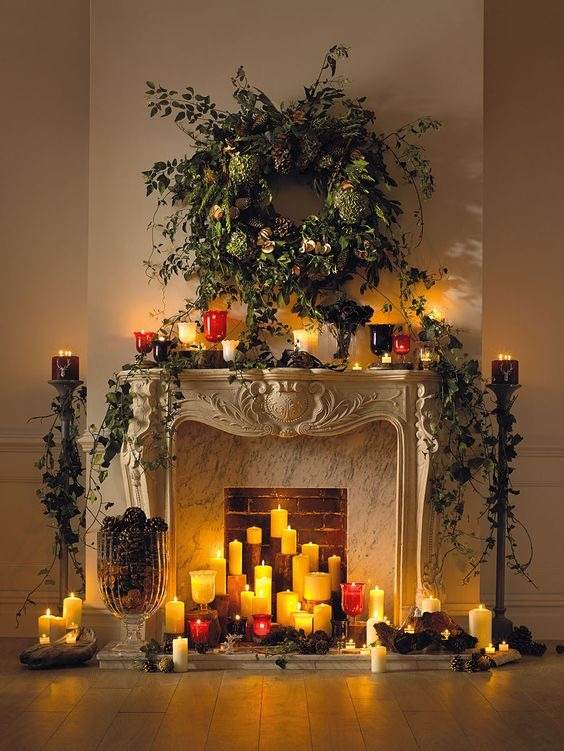30 Christmas Mantel Ideas To Make Your Fireplace Sparkle And Shine - 245