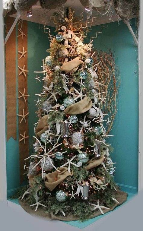 35 Christmas Tree Ideas To Make Your Home More Festive - 249