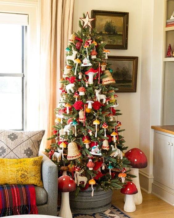 35 Christmas Tree Ideas To Make Your Home More Festive - 257
