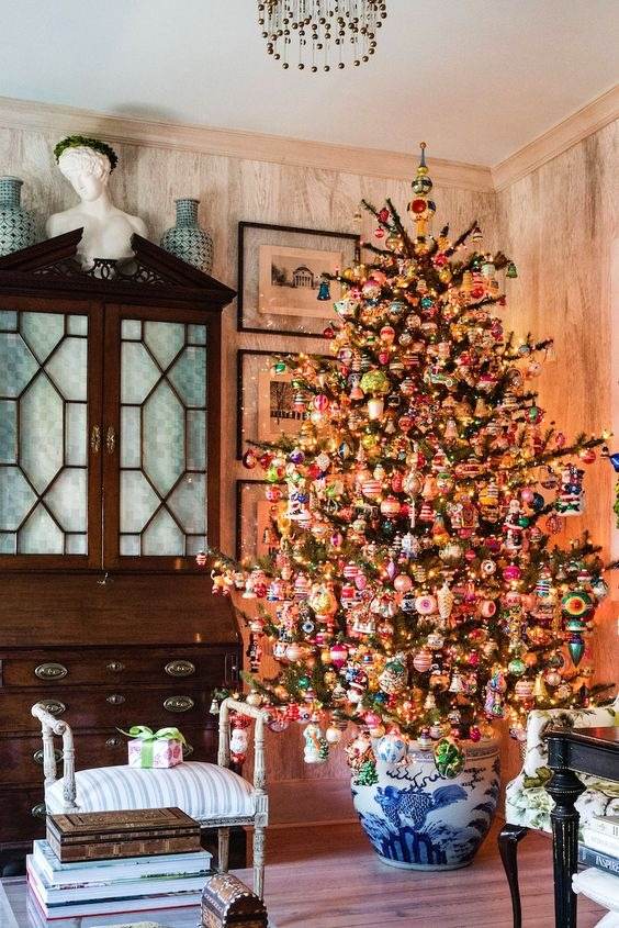 35 Christmas Tree Ideas To Make Your Home More Festive - 271