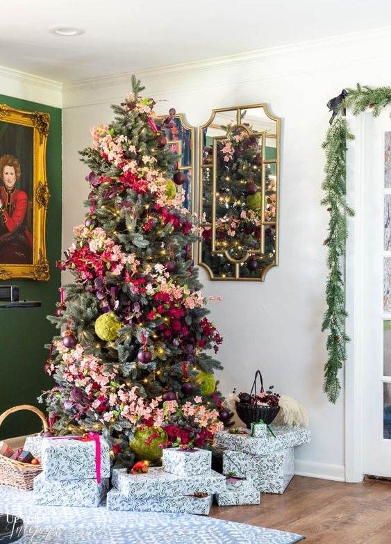 35 Christmas Tree Ideas To Make Your Home More Festive - 235